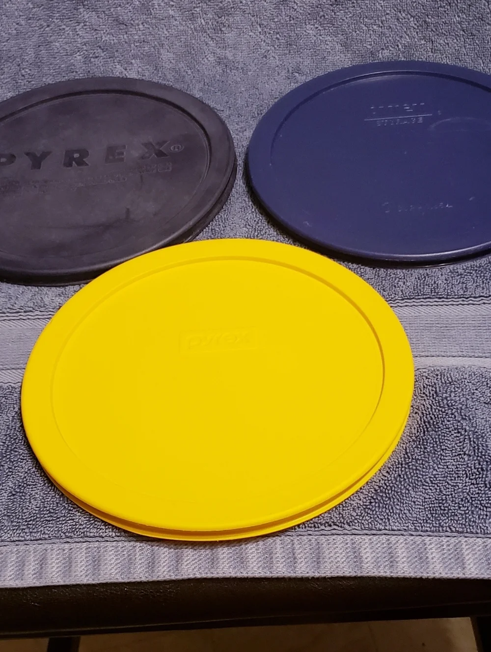 Vintage PYREX Set Of 3 Plastic Lid For Round Storage # 7402- PC Part Replacement